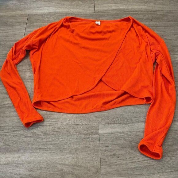 COPY - Old Navy Active orange women's long sleeve cropped athletic top size sma… - Picture 1 of 7